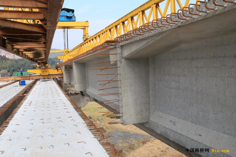 北新路桥福建顺邵高速项目控制性工程&mdash;&mdash;陈墩大桥架梁现场