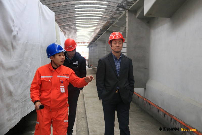 江西省、福建省交通质监局观摩组至北新路桥福建顺邵高速项目第三项目部预制梁场观摩全封闭梁场
