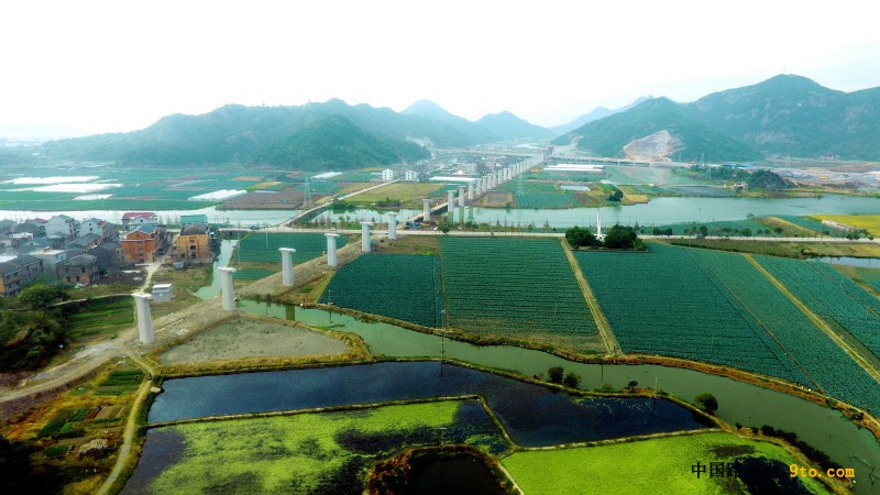 圖2：巖下跨沿海高速公路生態(tài)文明建設(shè)