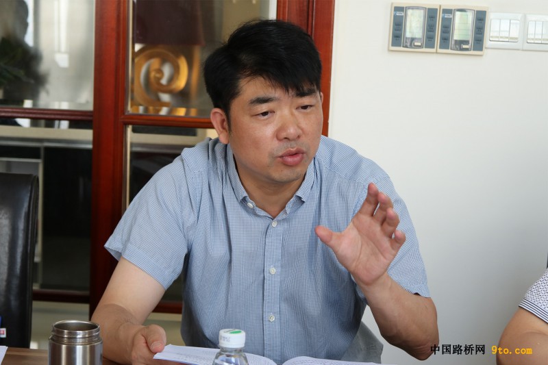 图3、公司执行董事、总经理杨兵讲话