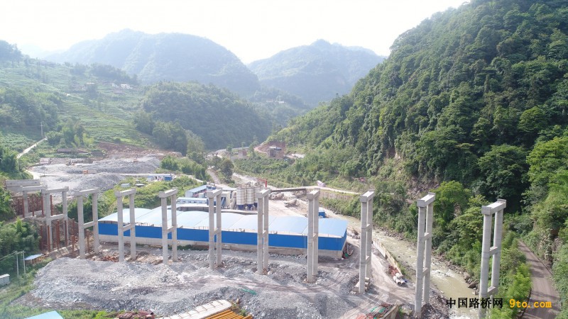 建设中的清水村D匝道桥