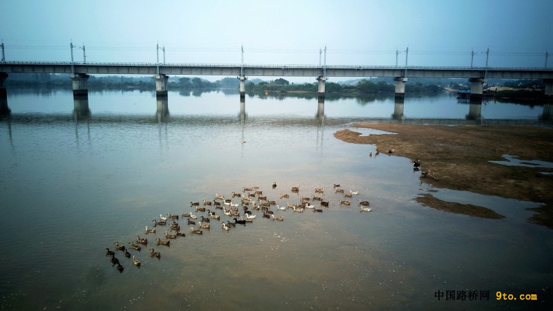 中铁二十三局承建的江湛铁路丰头河大桥-马鹏飞摄
