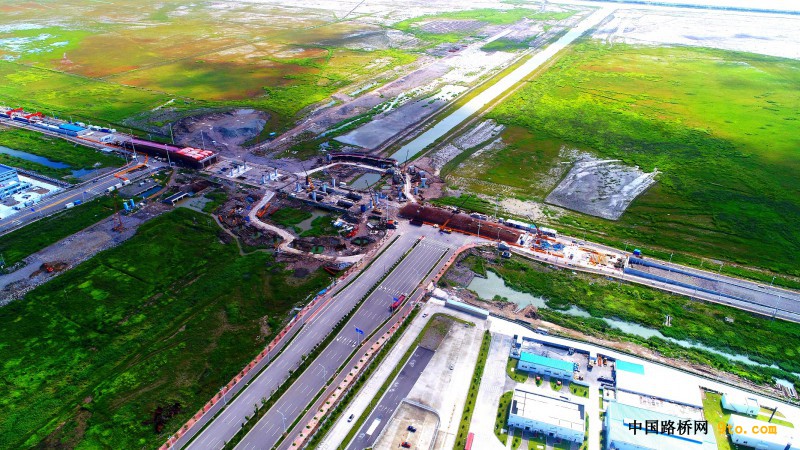 图：北洋大道A匝道施工全景