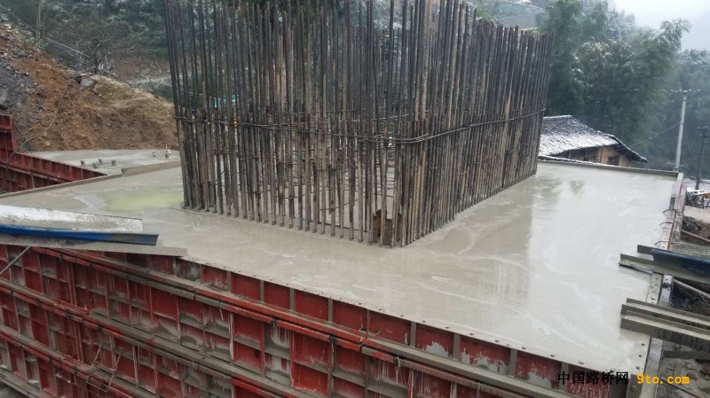 图4、浇筑完成后的承台