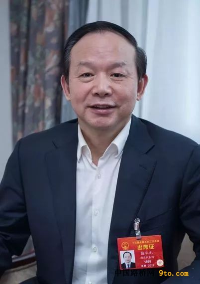 陈华元提出关于修订现行《建筑法》的议案（资料图片）