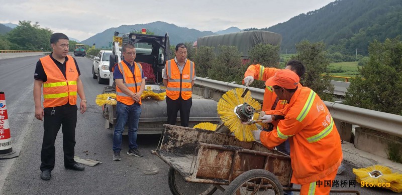 G30线连霍高速公路宝天段养护维修工程现场督查1