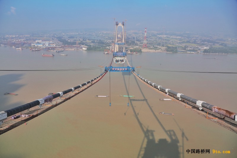 图1：建设中的五峰山长江大桥-1