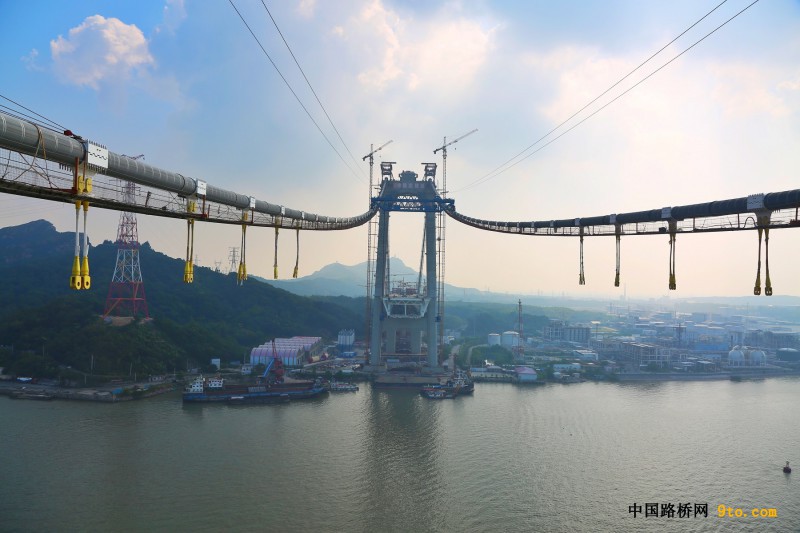图2：建设中的五峰山长江大桥-2