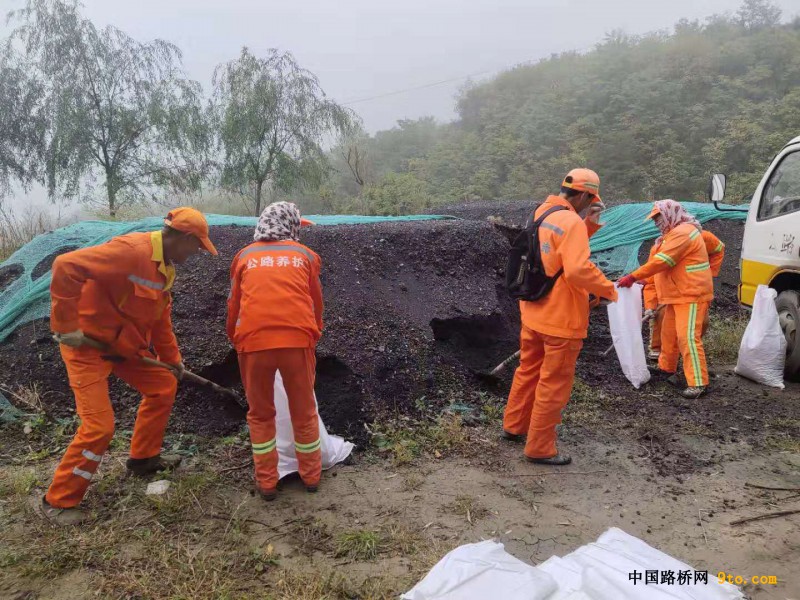 储备防滑料 (1)