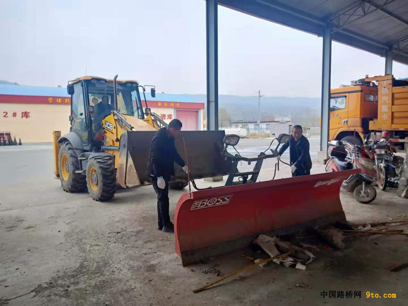 维护除雪铲