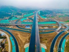 鄂州机场高速公路加紧建设