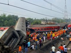 突发！印度火车相撞，已致1100多人死伤！